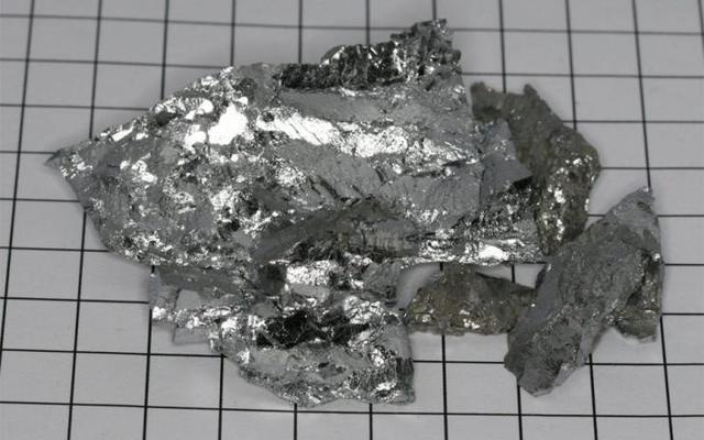Самый прочный и крепкий металл в мире, наиболее легкие металлы на земле